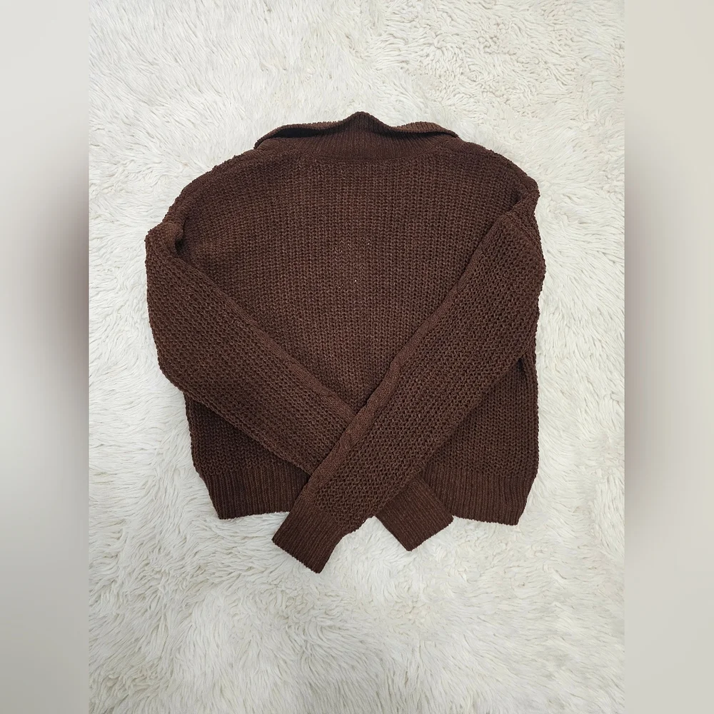 Women's Brown Cable Knit Sweater - Picture 2 of 2